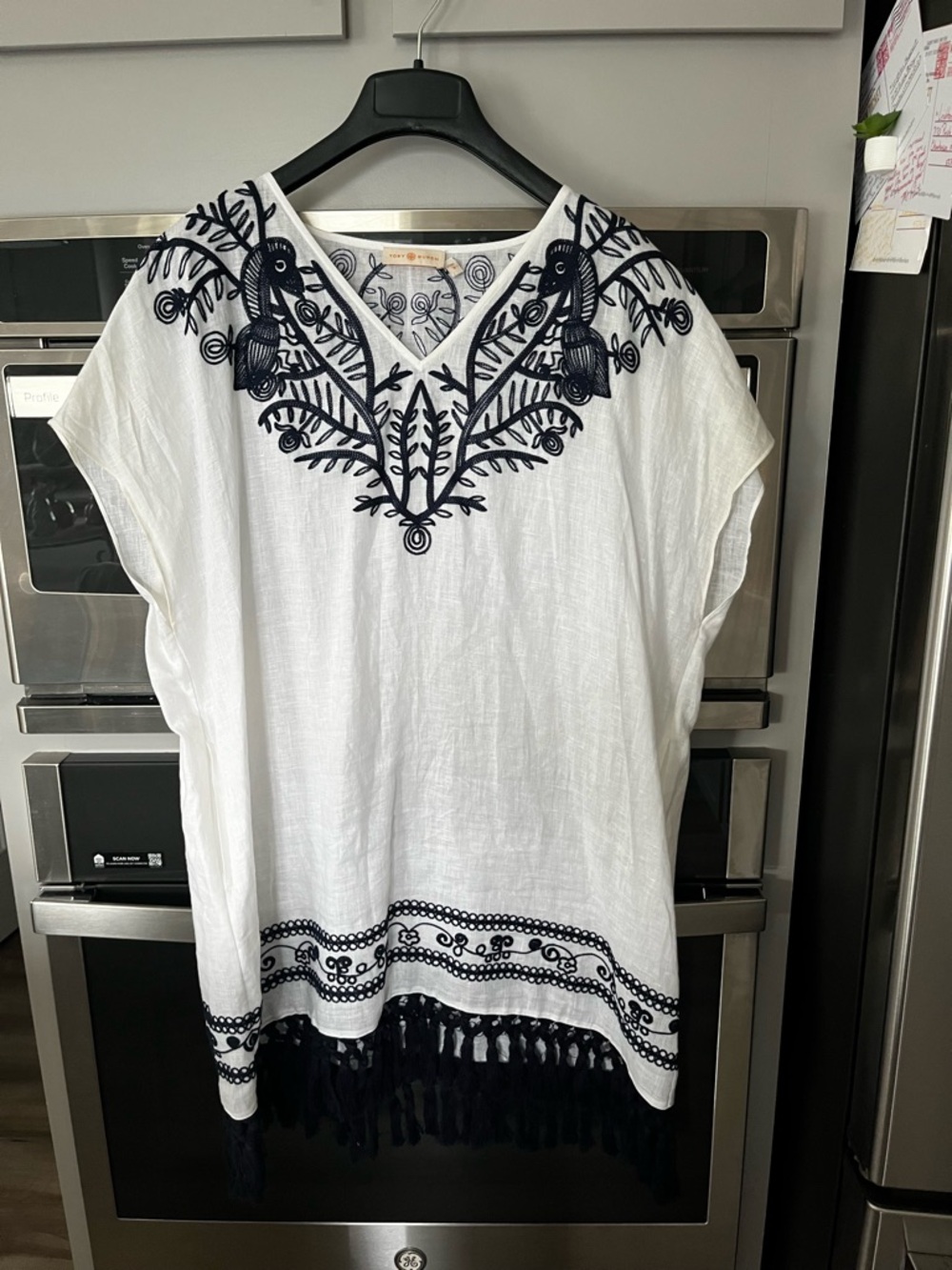 NWOT Tory Burch White V-Neck Tunic with Navy Embroidery and Tassel Hem